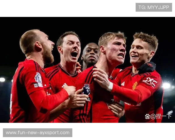 拉什福德弧顶远射曼联领先在手